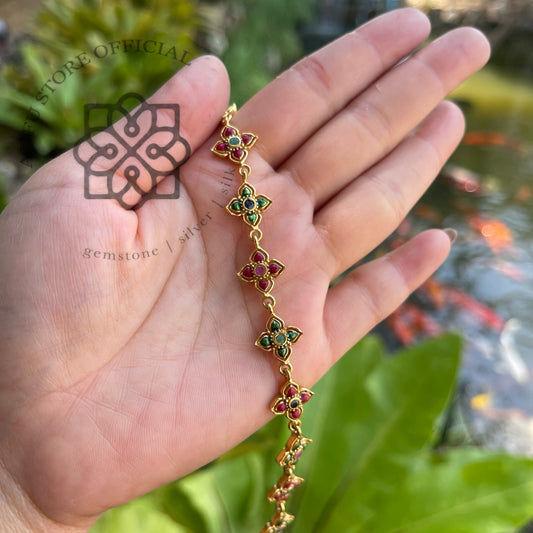 สร้อยข้อมือพลอยแท้หลากสี ลายดอกไม้ ดีไซน์วินเทจ Genuine Multi-Gemstone Floral Link Bracelet – Vintage-Inspired Design