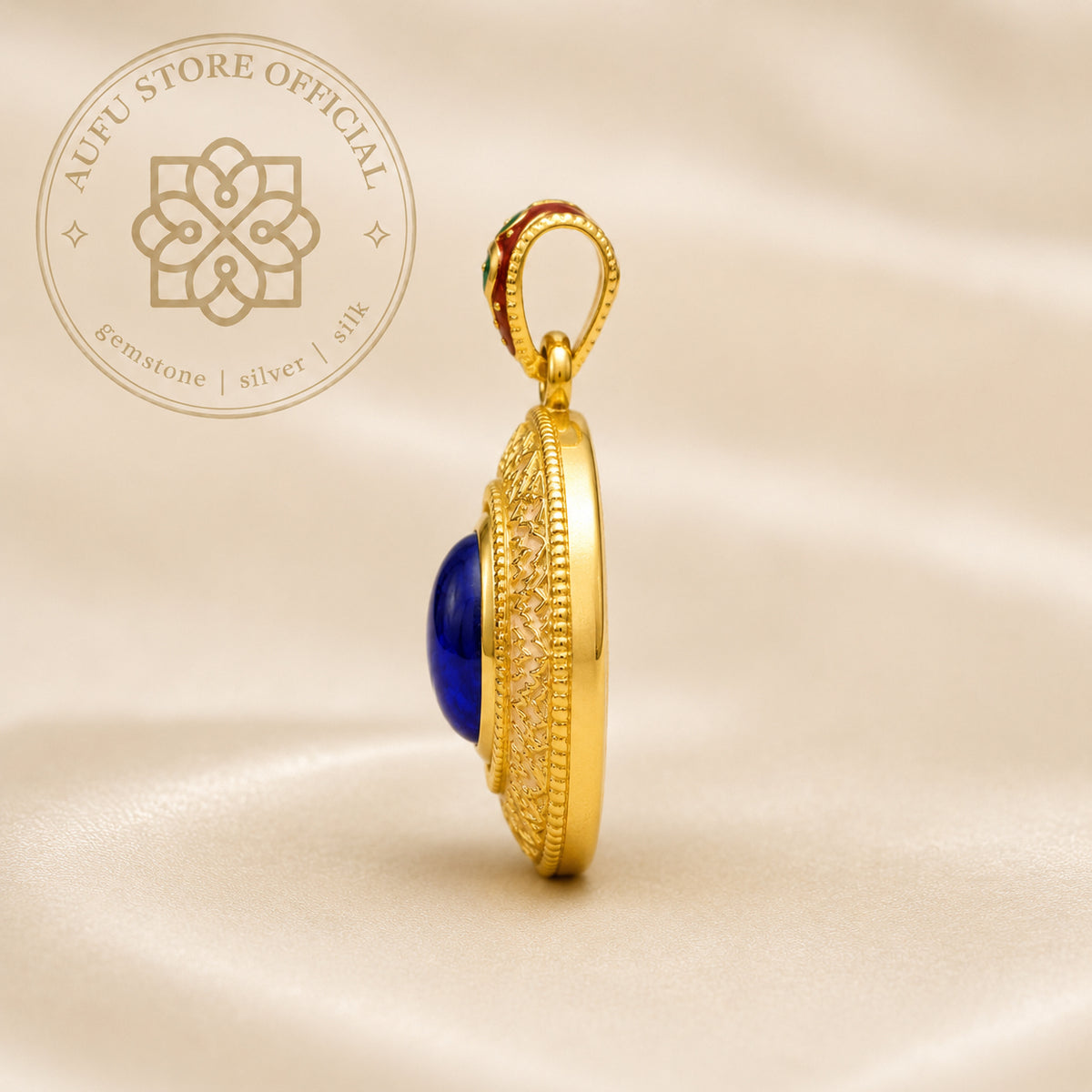 LOTUS SAPPHIRE EMBLEM โลตัส แซฟไฟร์ เอ็มเบลม — จี้ไพลินดีไซน์บัวหลวง