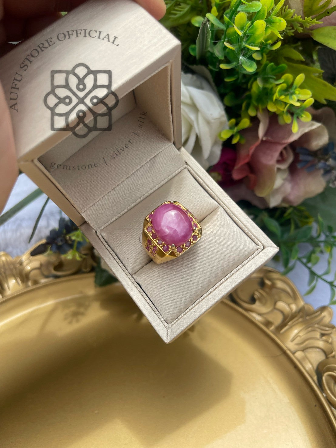 แหวนพลอยแท้สีชมพูทรงหลังเบี้ย ดีไซน์วินเทจ Genuine Pink Gemstone Cabochon Statement Ring