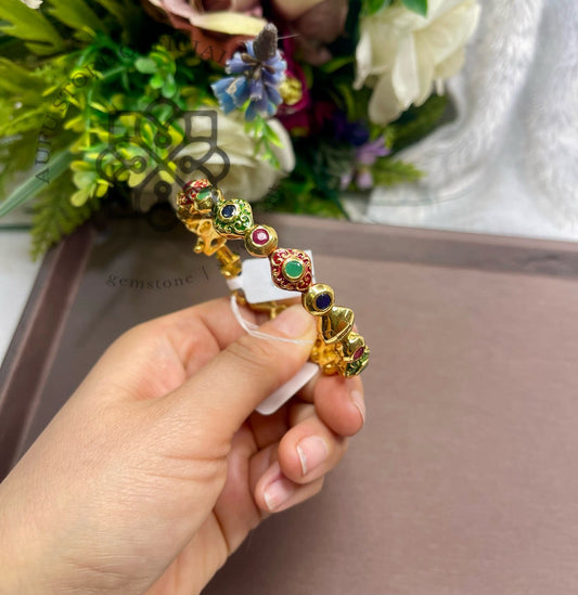 กำไลพลอยแท้หลากสี ดีไซน์ลวดลายวินเทจ Genuine Multi-Gemstone Vintage Ornamental Bracelet