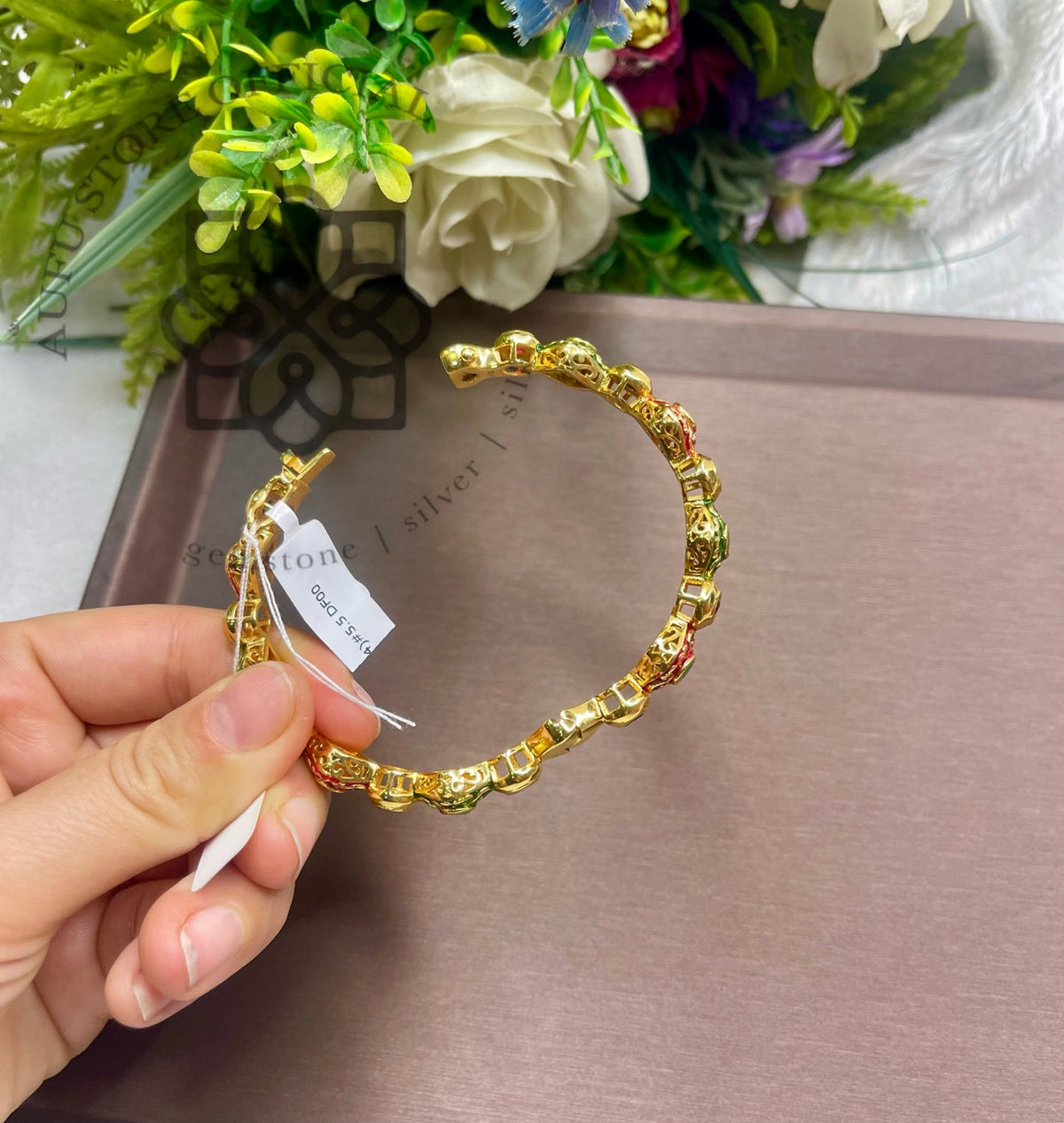 กำไลพลอยแท้หลากสี ดีไซน์ลวดลายวินเทจ Genuine Multi-Gemstone Vintage Ornamental Bracelet