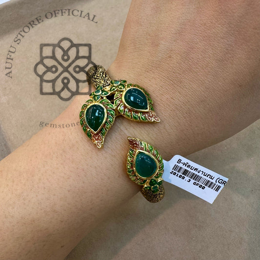 กำไลพลอยแท้สีเขียวแบบเปิด ดีไซน์ใบไม้วินเทจ Genuine Green Gemstone Open Cuff Bracelet