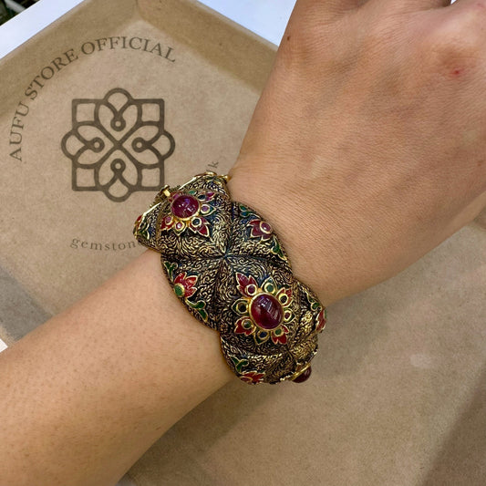 กำไลข้อมือทับทิมแท้ ดีไซน์ดอกไม้วินเทจลวดลายวิจิตร Genuine Ruby Ornamental Statement Bracelet – Vintage Floral Design