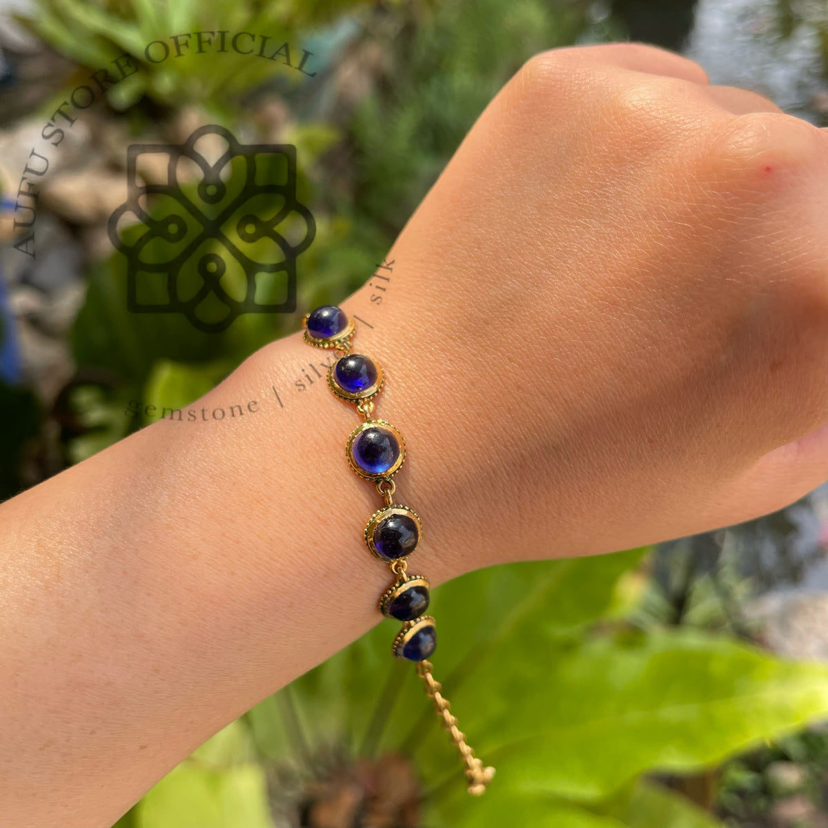 สร้อยข้อมือไพลินแท้ ไพลินสีน้ำเงินเรียงเม็ด ดีไซน์คลาสสิก Genuine Blue Sapphire Cabochon Link Bracelet – Elegant Adjustable Design