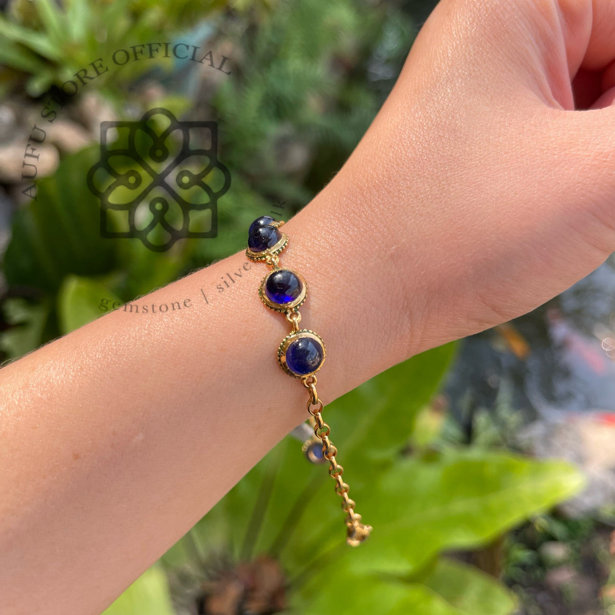 สร้อยข้อมือไพลินแท้ ไพลินสีน้ำเงินเรียงเม็ด ดีไซน์คลาสสิก Genuine Blue Sapphire Cabochon Link Bracelet – Elegant Adjustable Design