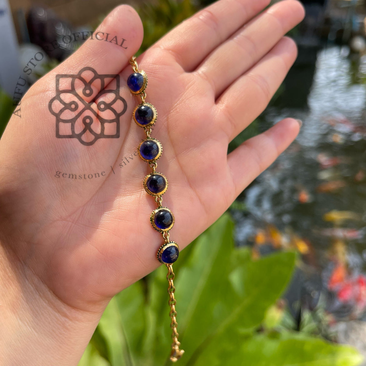 สร้อยข้อมือไพลินแท้ ไพลินสีน้ำเงินเรียงเม็ด ดีไซน์คลาสสิก Genuine Blue Sapphire Cabochon Link Bracelet – Elegant Adjustable Design