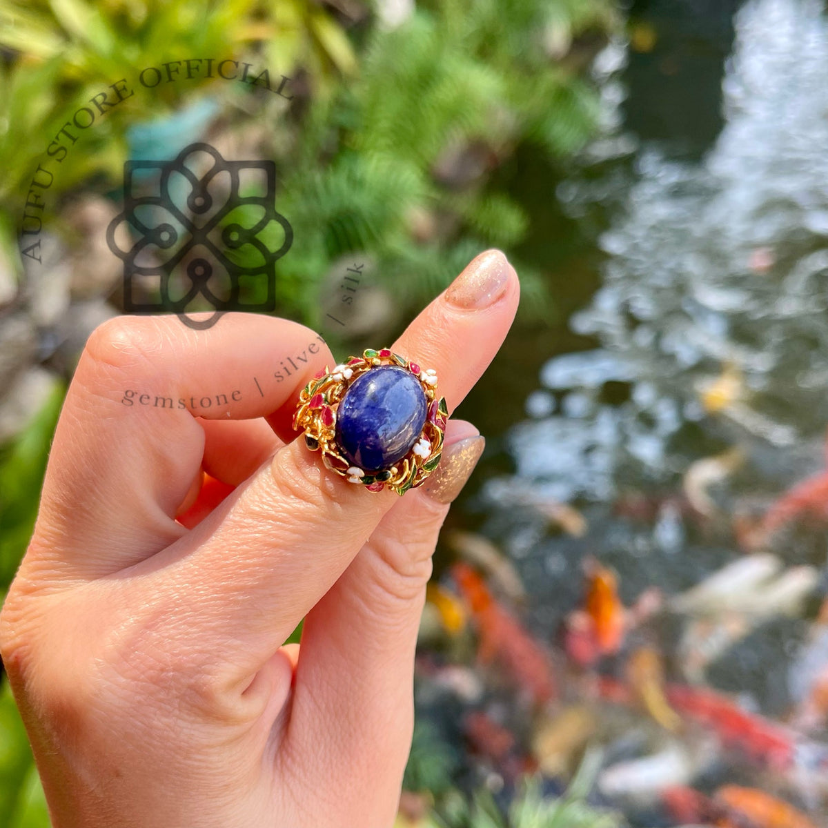 แหวนไพลินแท้ทรงหลังเบี้ย ดีไซน์พฤกษาวินเทจ Genuine Sapphire Cabochon Statement Ring – Botanical Vintage Design