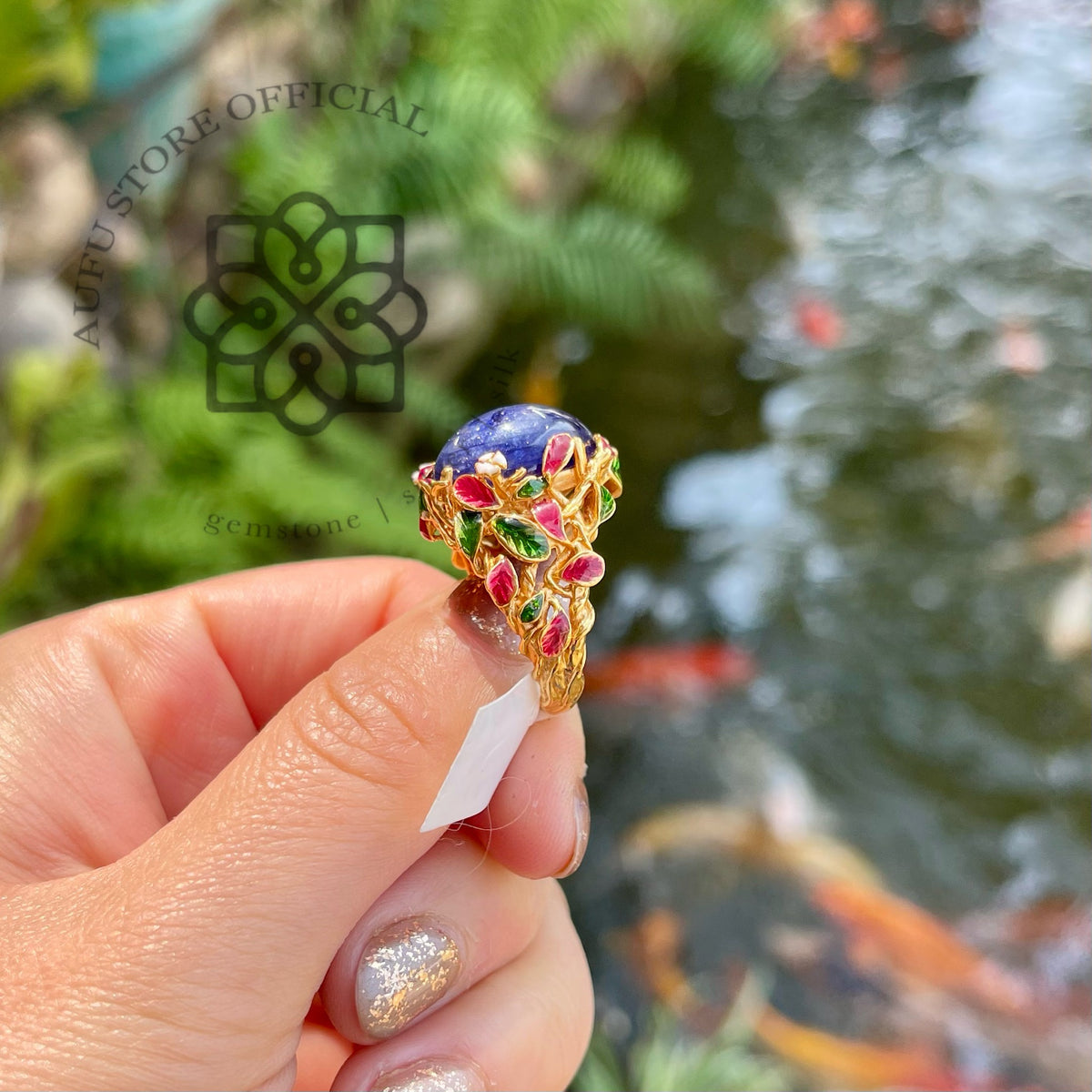 แหวนไพลินแท้ทรงหลังเบี้ย ดีไซน์พฤกษาวินเทจ Genuine Sapphire Cabochon Statement Ring – Botanical Vintage Design