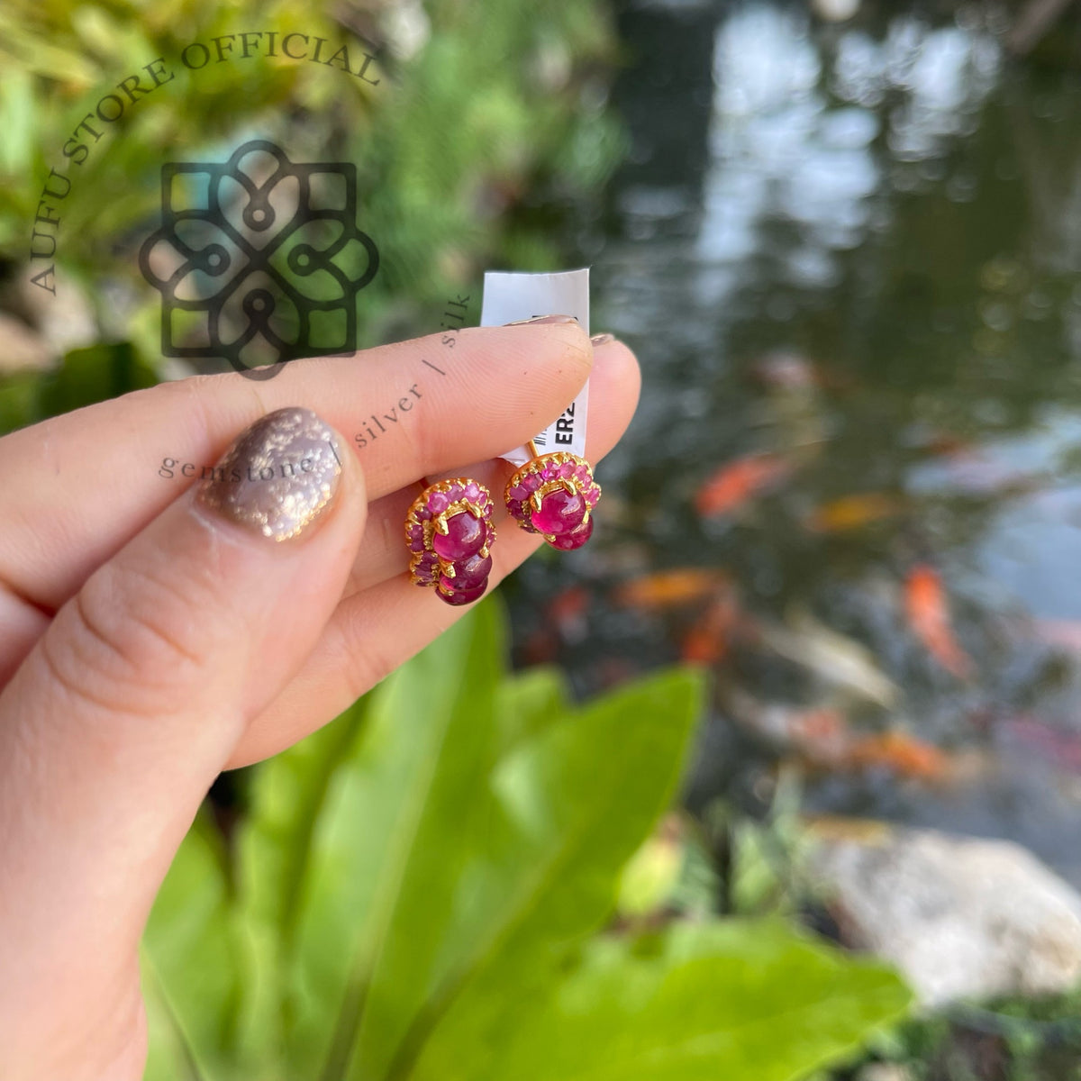 ต่างหูทับทิมแท้ดีไซน์คลัสเตอร์ ประดับทับทิมหลังเบี้ย Genuine Ruby Cluster Stud Earrings with Cabochon Stones