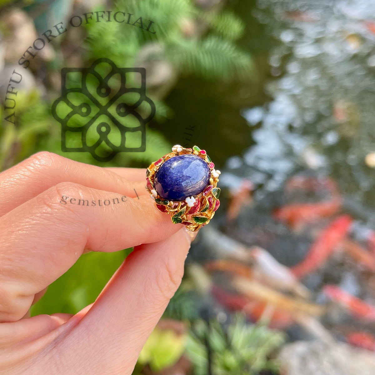 แหวนไพลินแท้ทรงหลังเบี้ย ดีไซน์พฤกษาวินเทจ Genuine Sapphire Cabochon Statement Ring – Botanical Vintage Design