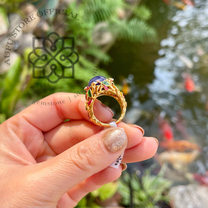 แหวนไพลินแท้ทรงหลังเบี้ย ดีไซน์พฤกษาวินเทจ Genuine Sapphire Cabochon Statement Ring – Botanical Vintage Design