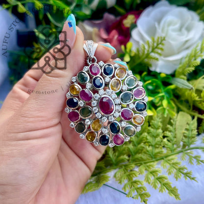 CELESTIAL MOSAIC — Multicolor Gemstone Cluster Statement Pendant จี้พลอยหลากสี ดีไซน์วงกลม Cluster Statement