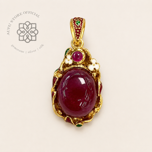 RUBINA CELESTE — Genuine Ruby Cabochon Ornamental Pendant รูบินา เซเลสเต จี้ทับทิมแท้หลังเบี้ย ดีไซน์ Ornamental