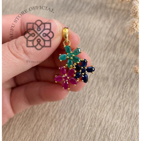 TRINITY BLOOM — Genuine Multi-Gemstone Three-Flower Pendant ทรินิตี้ บลูม จี้พลอยแท้สามสี ดีไซน์ดอกไม้ 3 ดอก